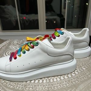 New Alexander McQueen Comes with box and regular white shoe lace